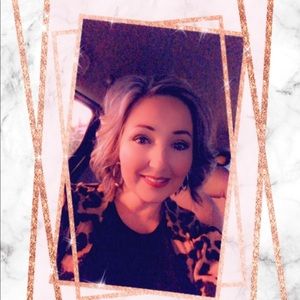 Meet your Posher, Casey